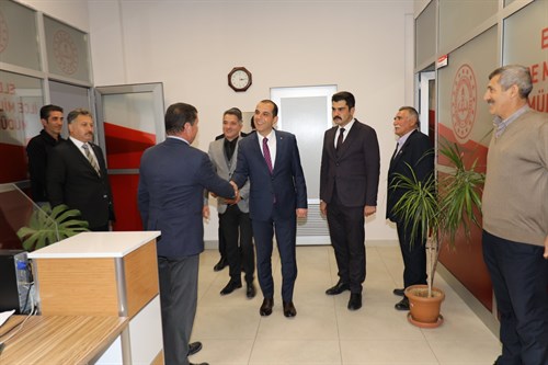 Sayın Valimiz Fırat TAŞOLAR, Kaymakamlık Birimleri ile İlçe Esnafını Ziyaret Etti.